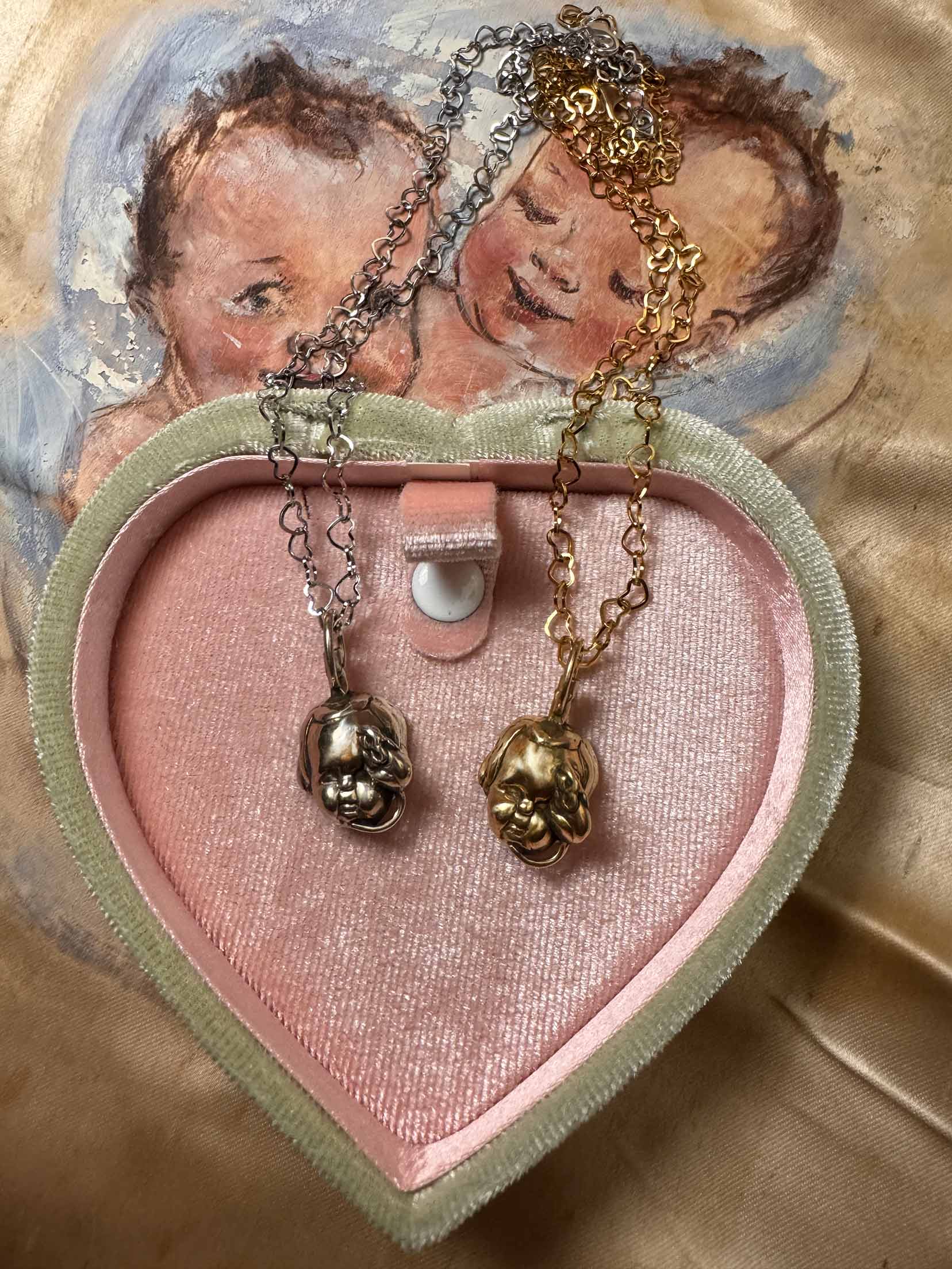 Baby Eating a Rat Necklace - Image 7