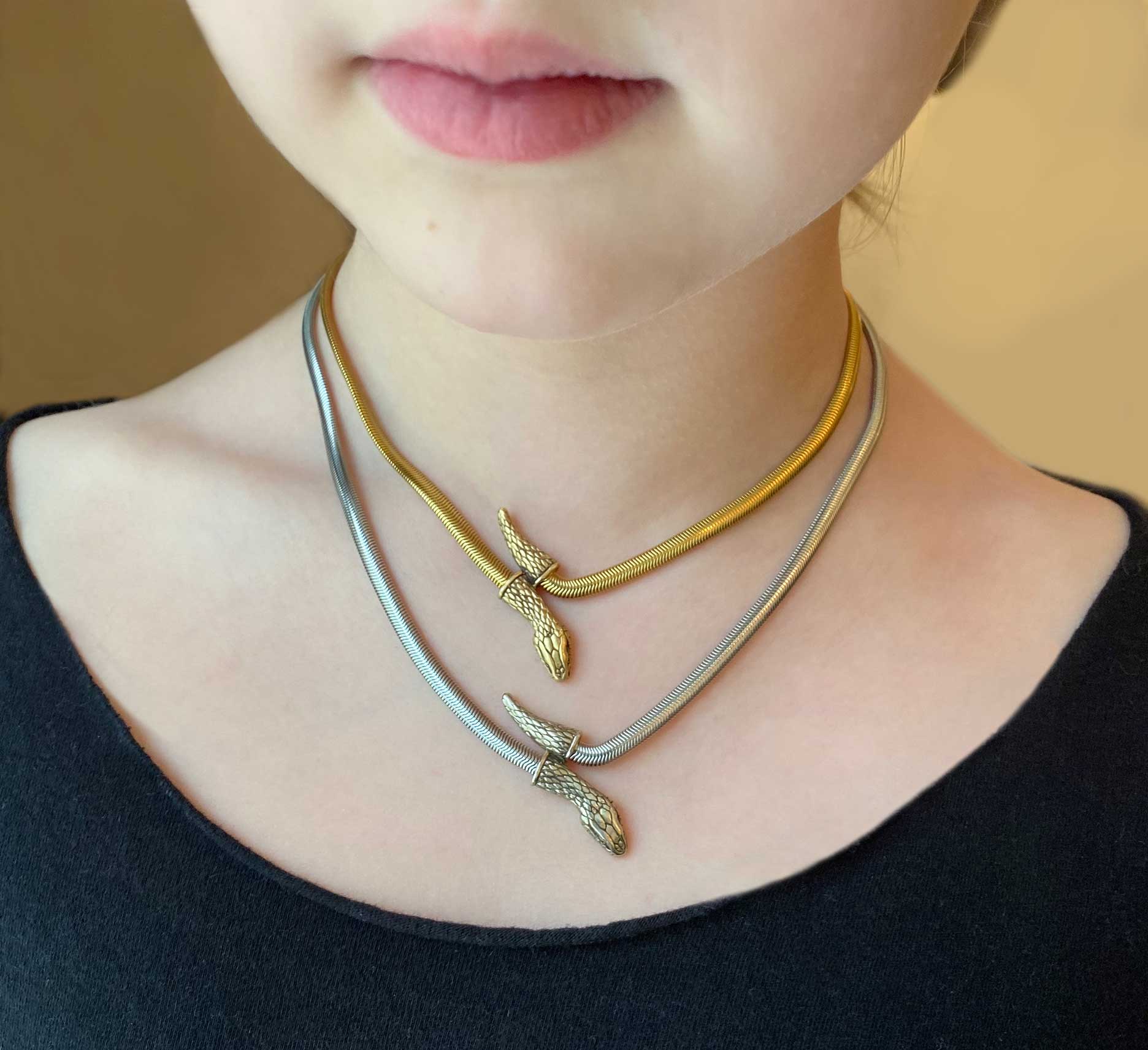 Snake Chain Necklace in gold - Image 7