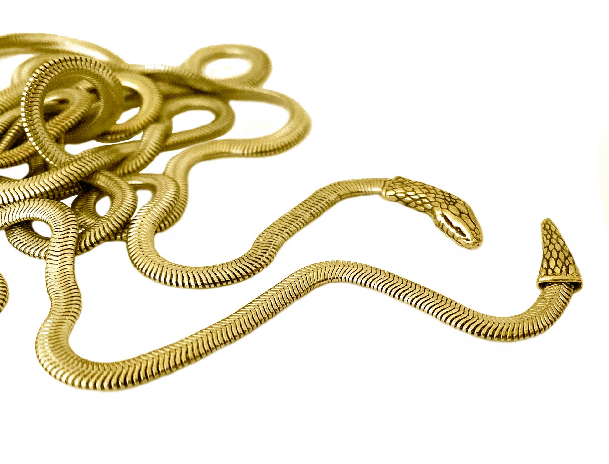 Snake Lariat Necklace in gold - Image 3