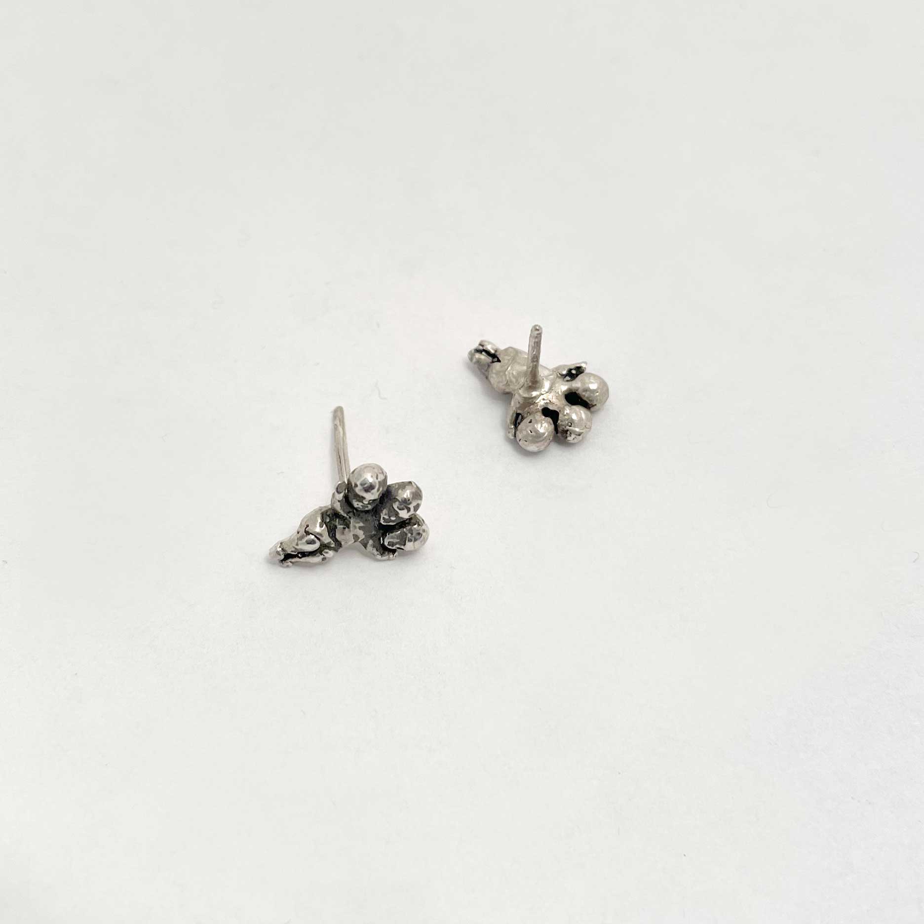 Three Headed Baby Stud Earrings - Image 5